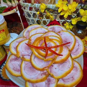 Bắp Giò Heo ủ Muối Hoa Tiêu